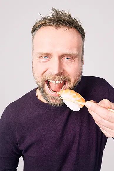 Bilde av Ole som smiler så pent hen kan